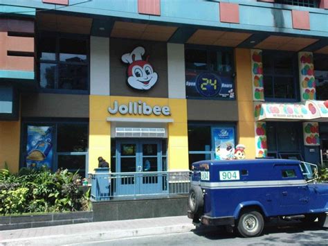 jollibee plaza central|Jollibee .